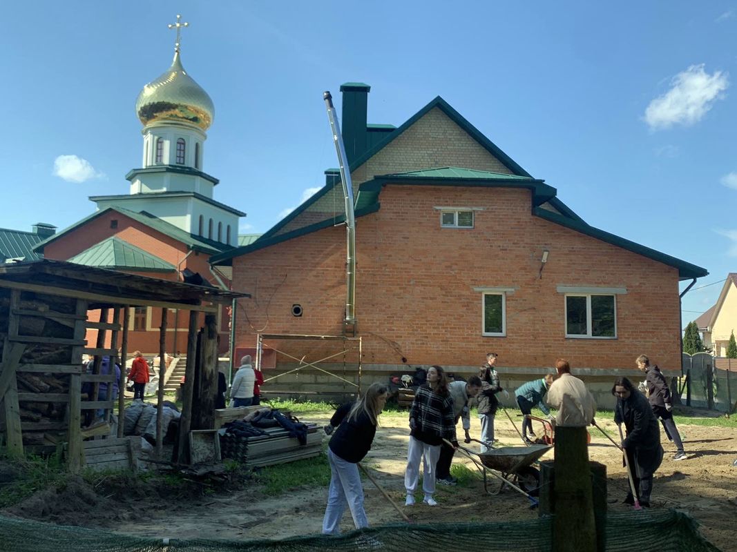 Международный фестиваль волонтерских команд, на приходе Св. муч. цесаревича Алексия.