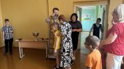 В специальной школе-интернате для слабослышащих детей
