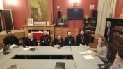 Вместе собрались священники и диакона из разных регионов