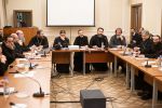 Разговор по душам в Свято Тихоновском университете - разные поколения священников, а вопросы одни.